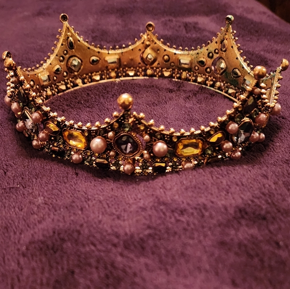 Rose Gold Rhinestone Tiara/ Bridal Crown - Picture 4 of 8